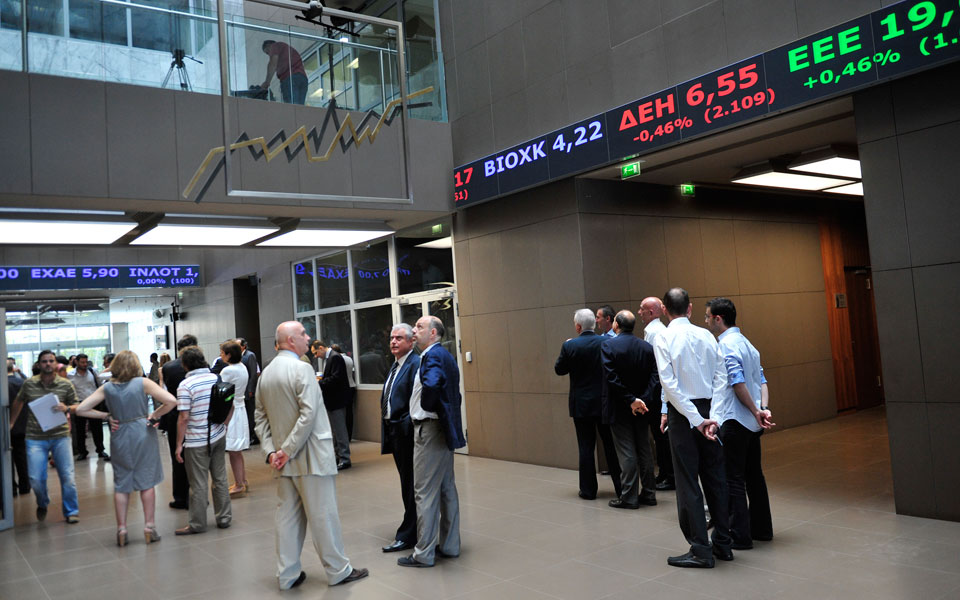 ATHEX: Stocks buoyed by T-bill issue
