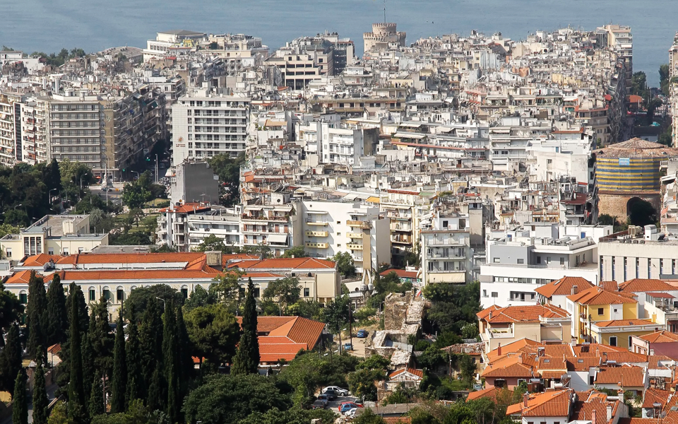 Rental costs soar 9 pct in Greece and 25 percent in some suburbs