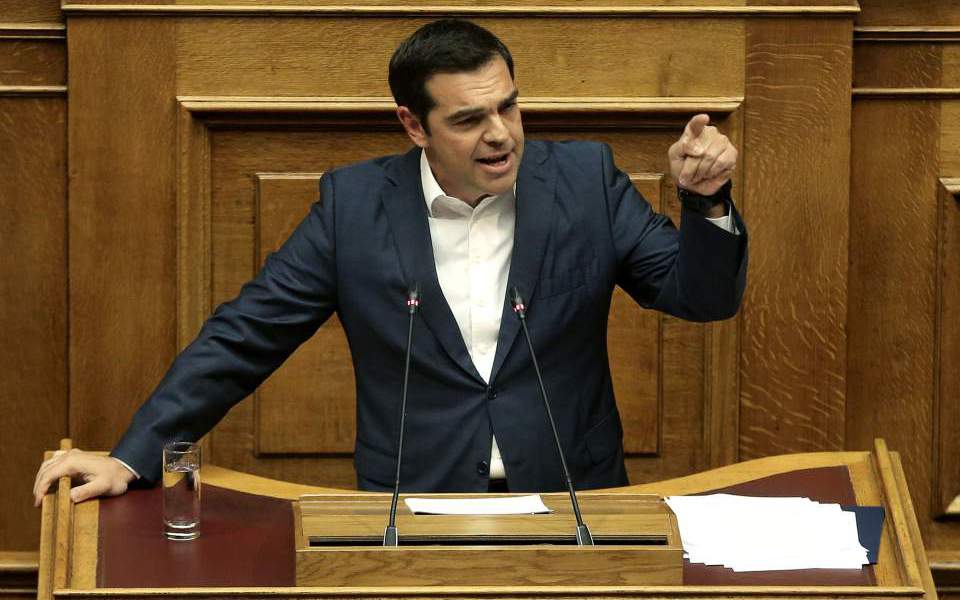 Tsipras says ND government ‘making a mess’ of migration