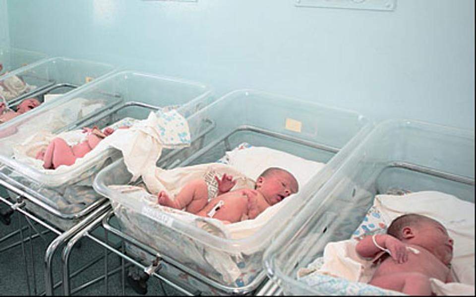 Cost weighs on Greek birth rates