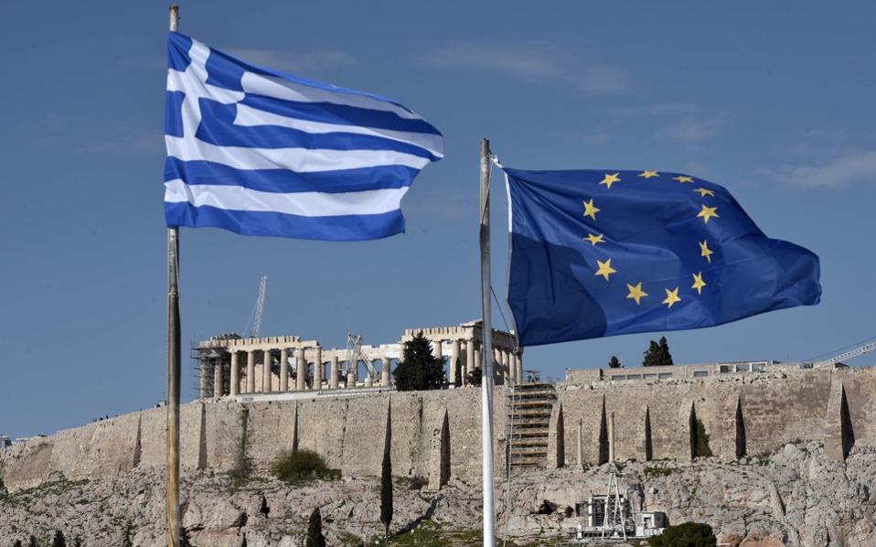 EU puts Greece back on list of ‘marketable risk’ countries as of Jan. 1