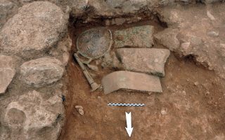 Minoan compound uncovered on tiny islet