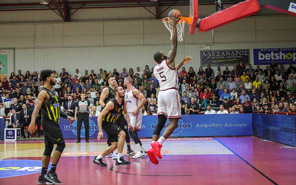 Aris has dropped to the bottom of the Basket League table
