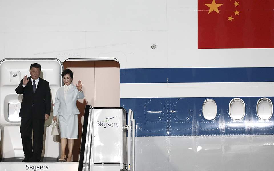 Chinese President Xi Jinping arrives in Greece for visit