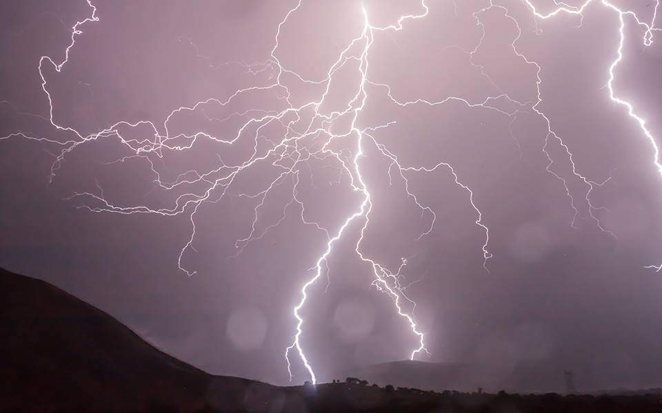 Lightning ignites four fires on Rhodes