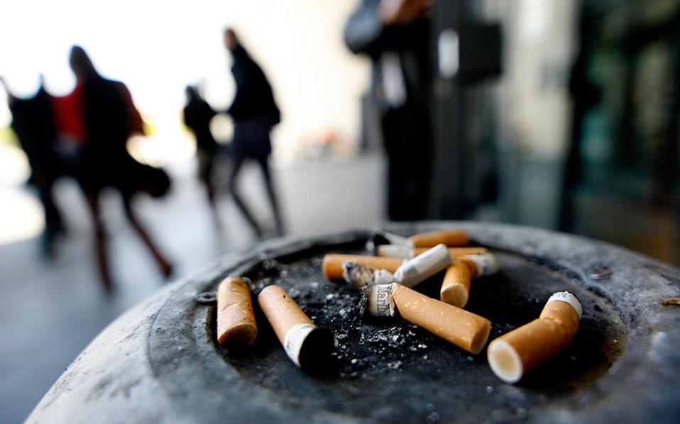 Greek PM heralds anti-smoking plan