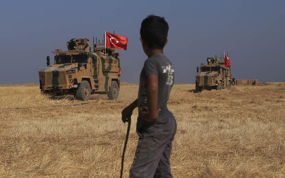 Turkey starts repatriating Islamic State detainees