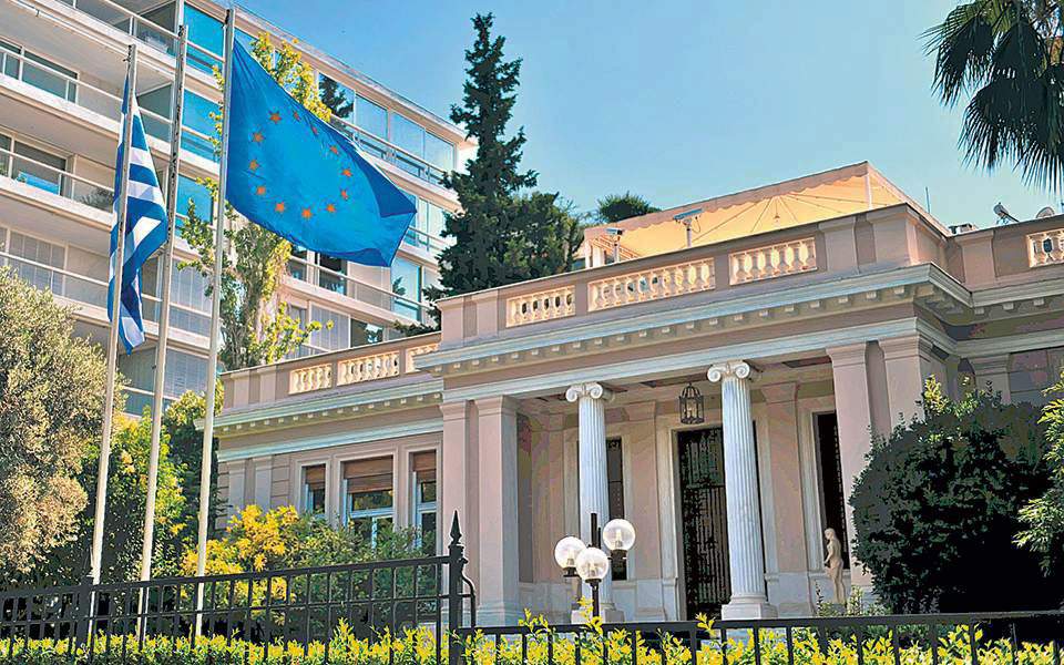 Greece welcomes EC package proposal