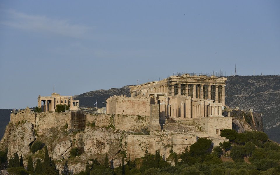 Ministry wants building height limit of 21 meters around Acropolis