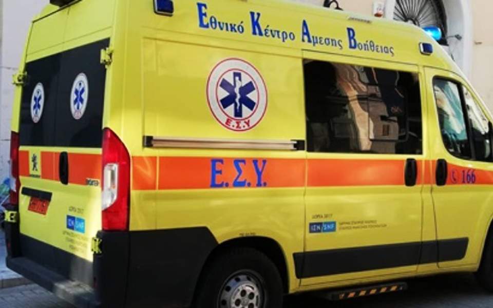 Teen injured in hit-and-run in northern Greece