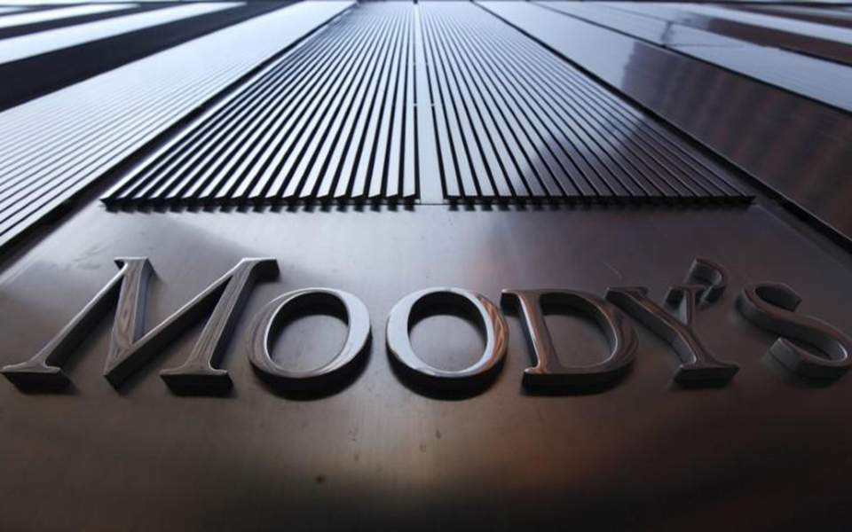 Moody’s shift Greek banks’ outlook to positive