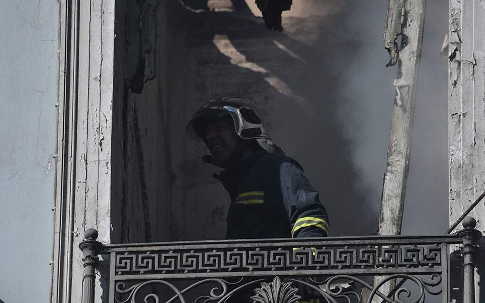 Fire in abandoned, listed building in Athens under control