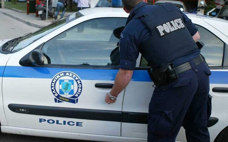 Police precinct in northern Athens targeted with petrol bombs