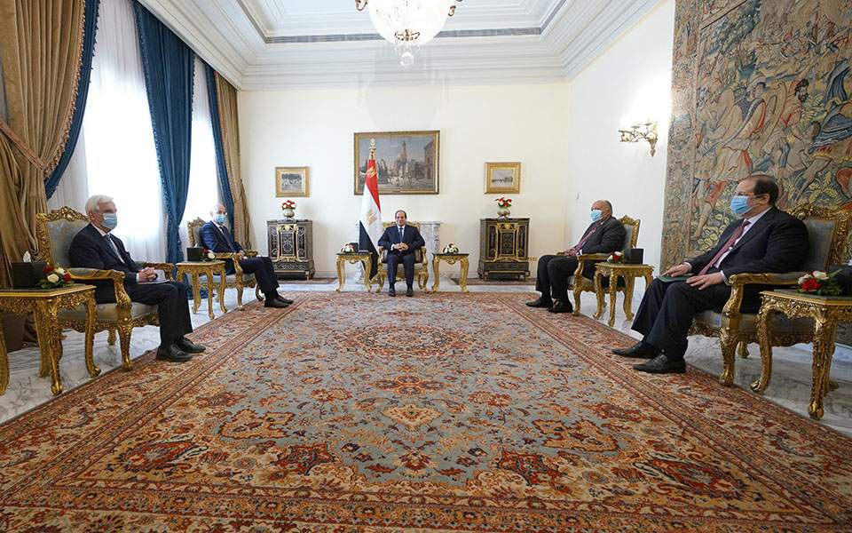 Egyptian president stresses importance of strategic relations with Greece
