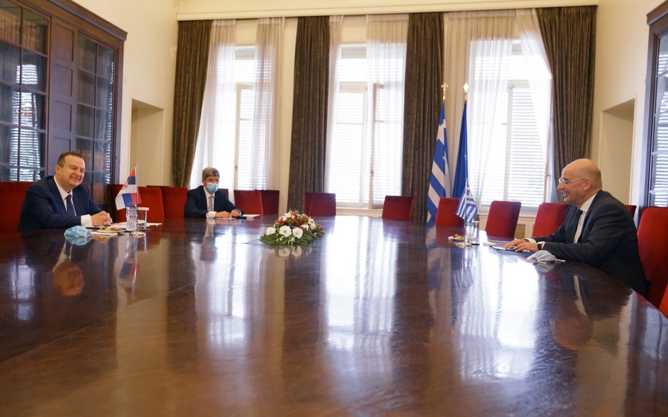 Dendias reiterates Greek support for Serbia’s EU path, position on Kosovo