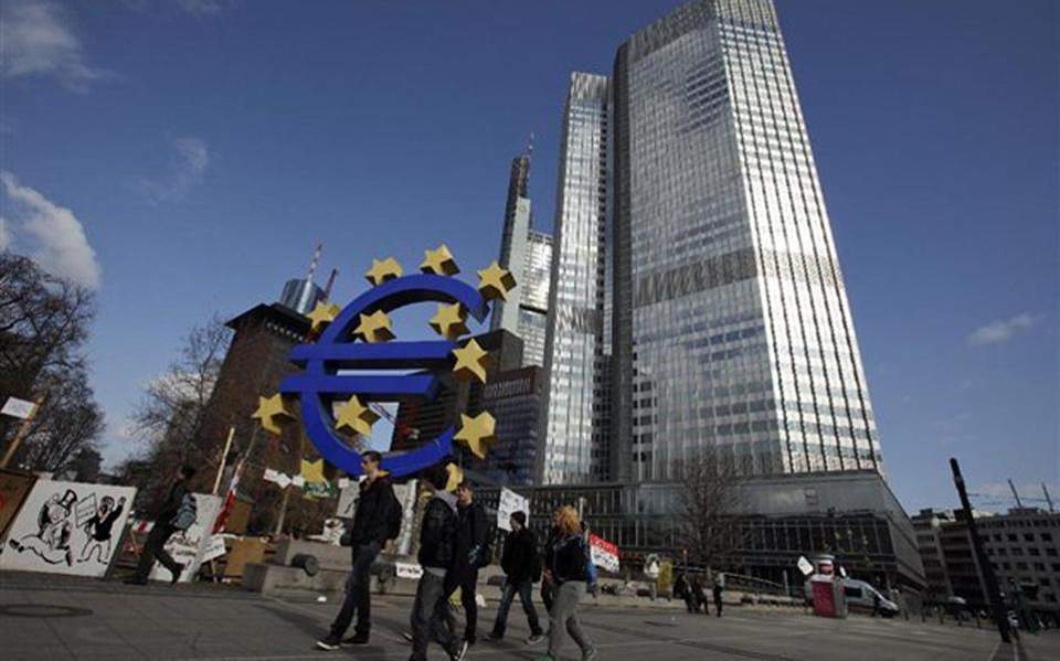 ECB: Greece should complete reforms to help its banks reduce bad debt