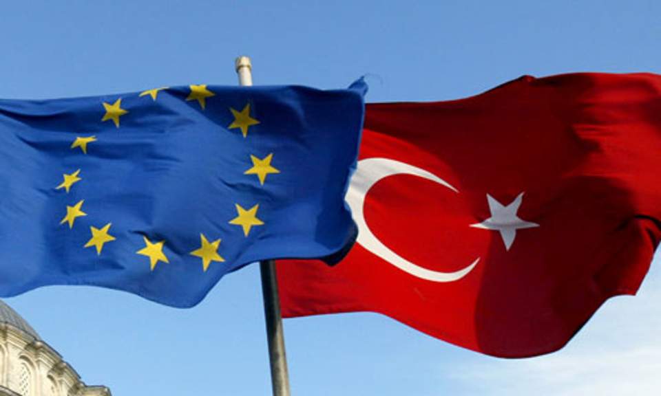 EU urges Turkey to respect Greek sovereignty