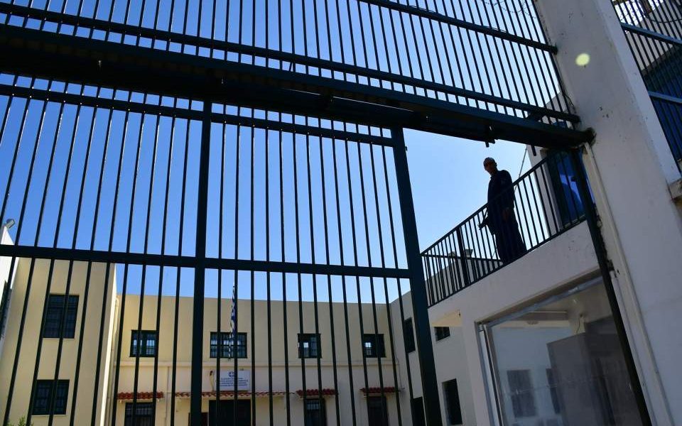 Weapons, cellphones seized at Korydallos Prison