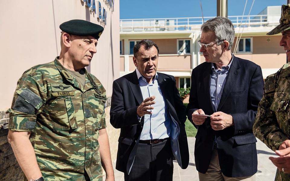 Defense minister, US envoy visit Souda base