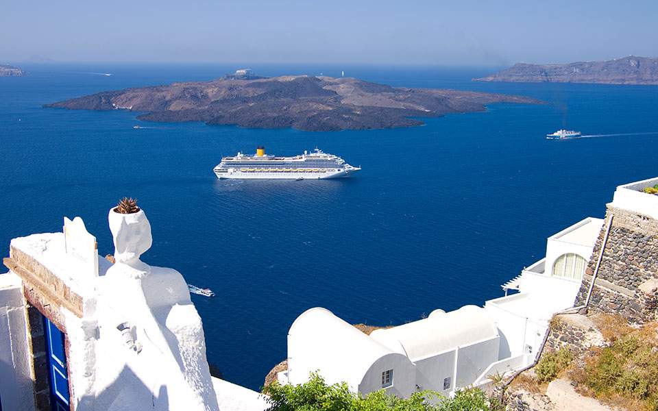 Greece to reopen cruise travel Aug.1