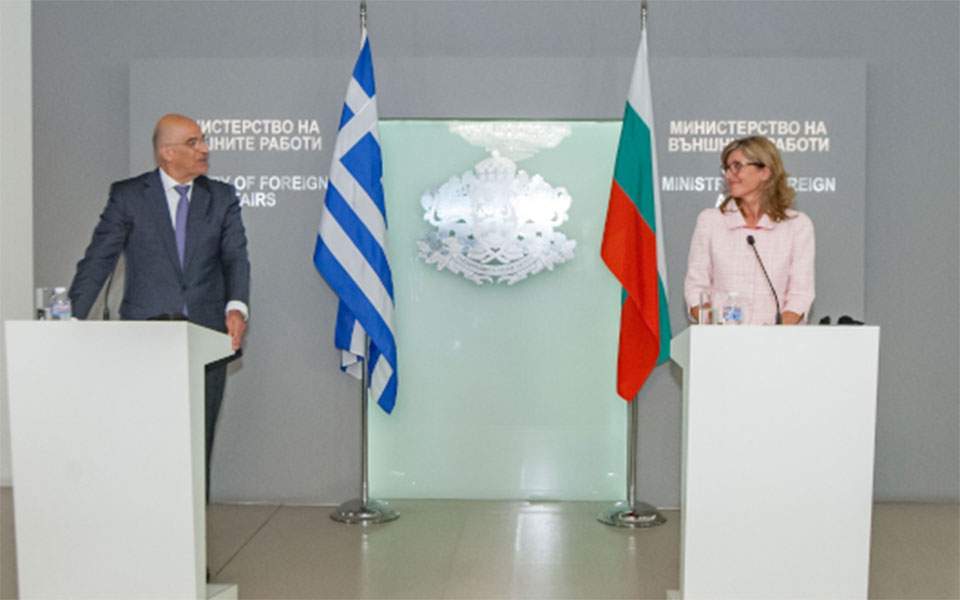Greek, Bulgarian FMs meet Monday