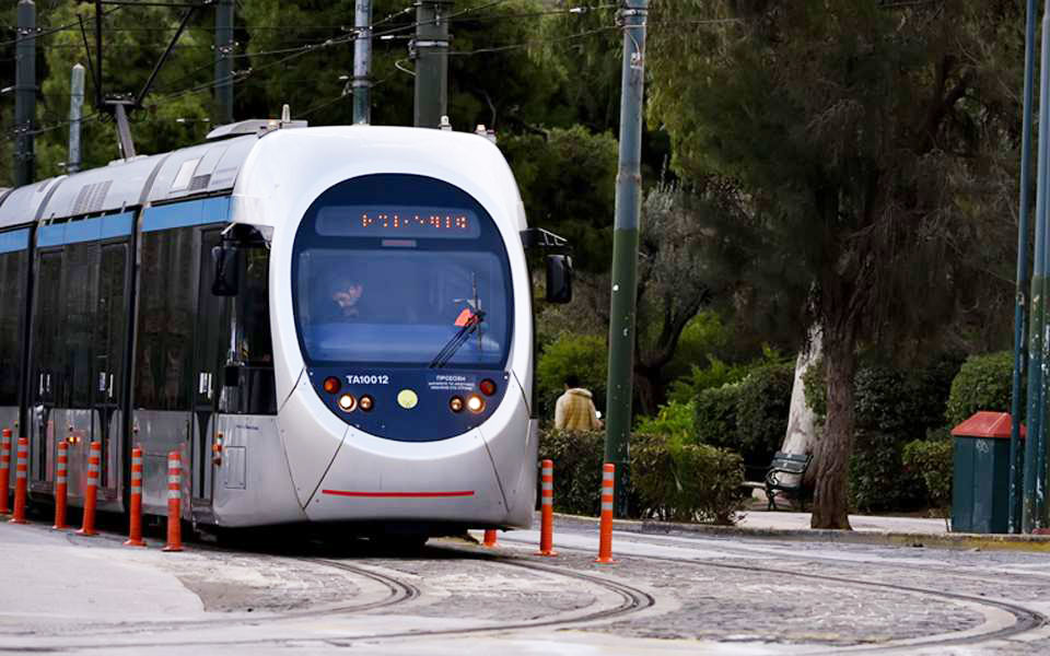 Syntagma tram route resuming
