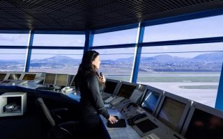 Air traffic controllers, safety mechanics to strike next week