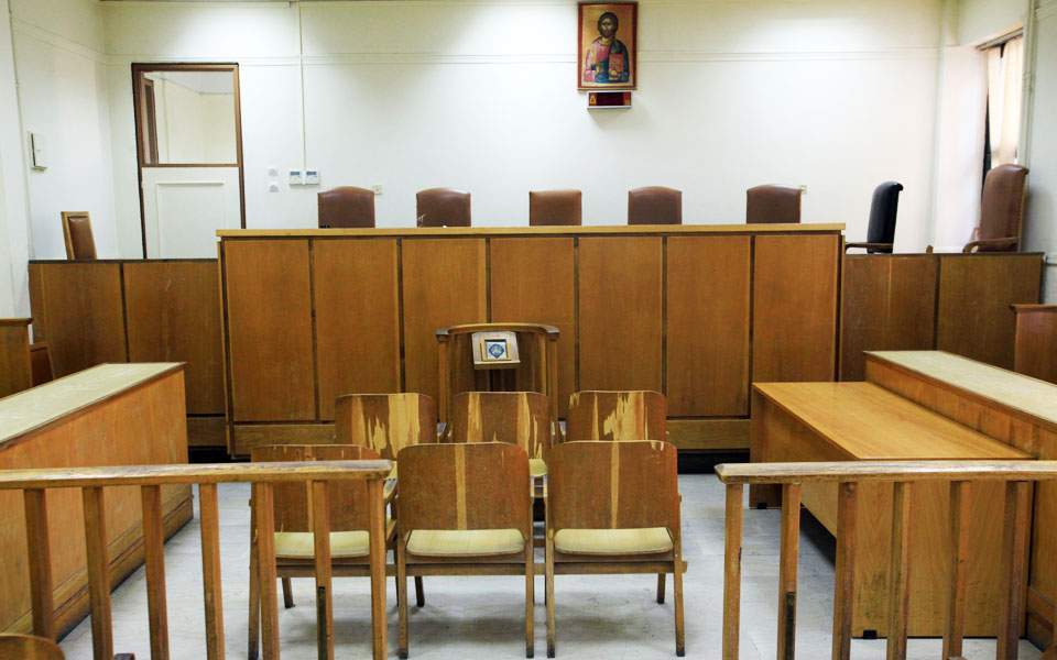 Greek judges want fewer court hearings