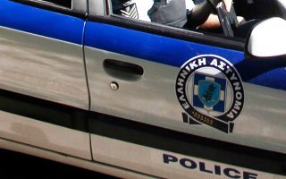 Suspected migrant smuggler dies while evading Greek police