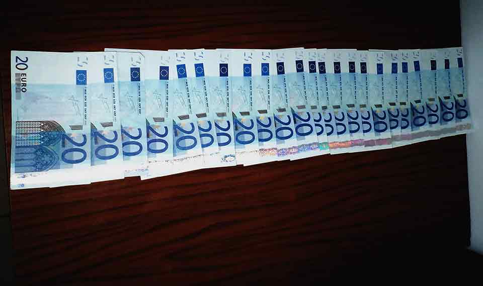 Three demands that could fetch 6 bln euros for Greek economy