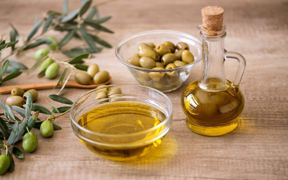 US renews tariff exemptions for Greek olive oil, cheese, wine