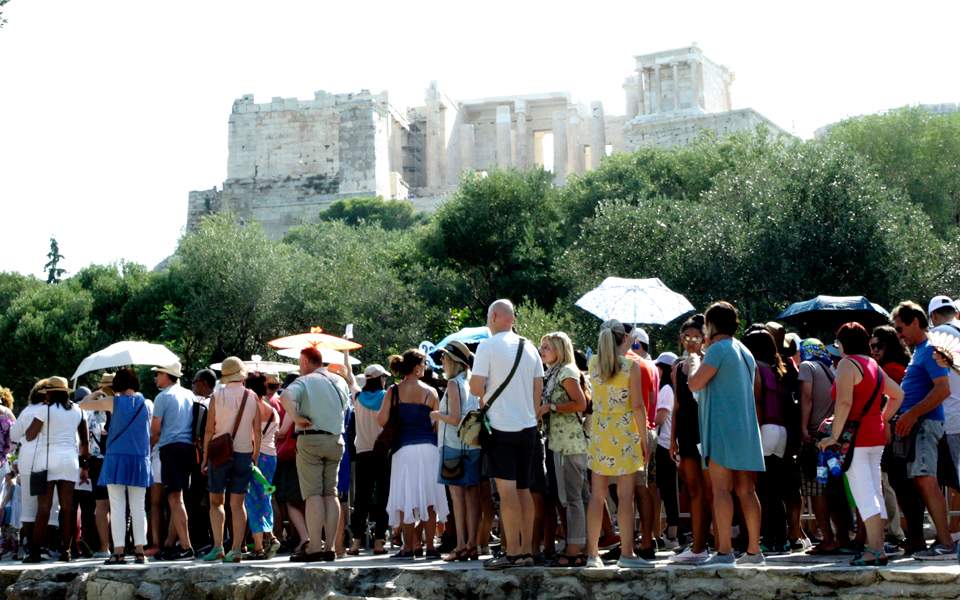 Greece drafting proposal to seek loan of Marbles