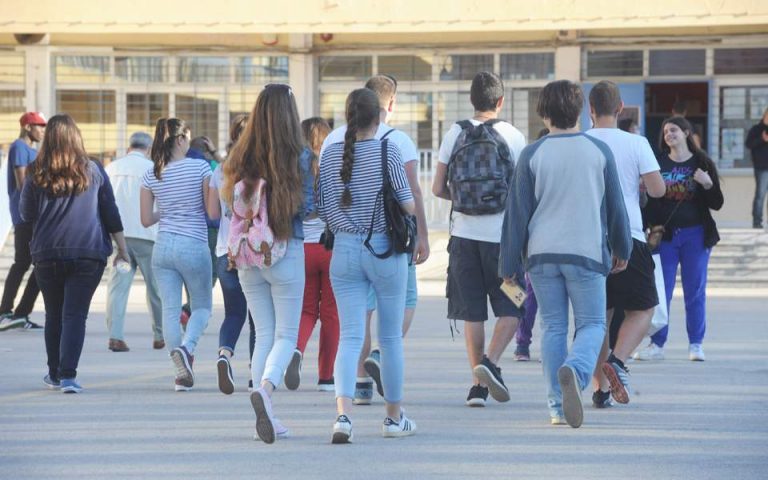 Twenty Athens schoolkids involved in mass brawl
