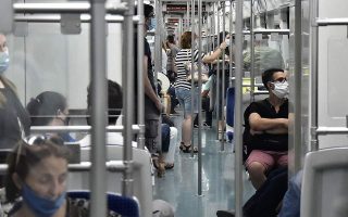 Plans for more virus tests for public transport staff