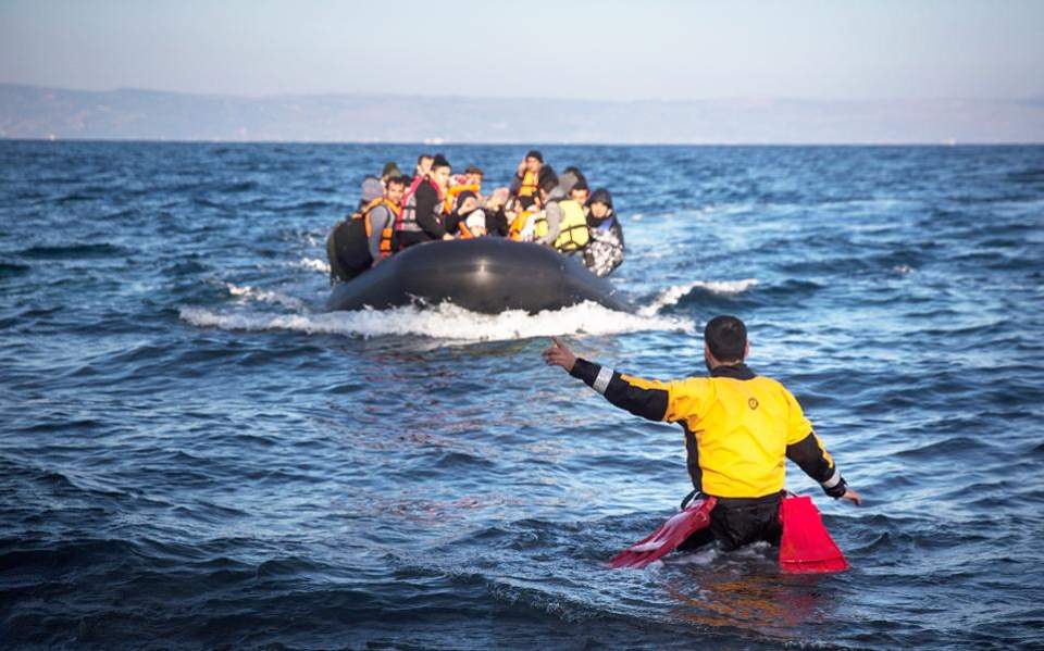 Hundreds of migrants reach Lesvos; Moria bursting at the seams