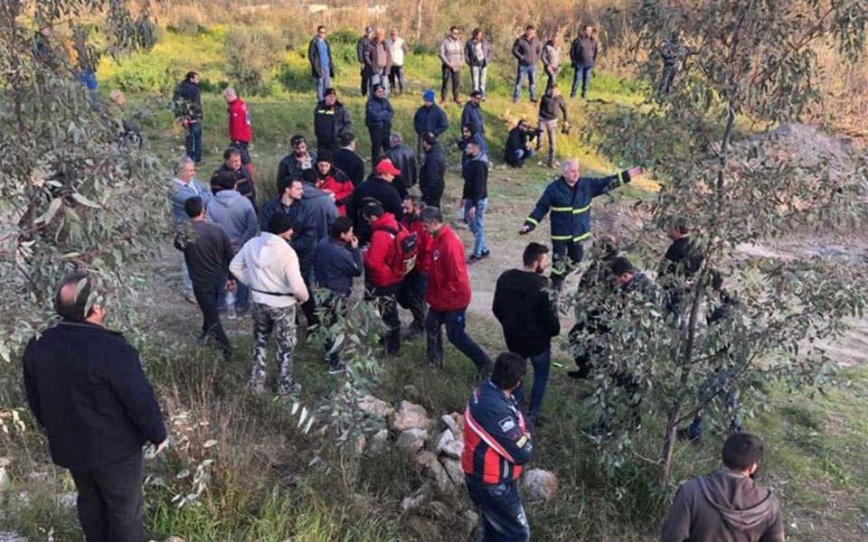 Divers to join search for four people missing on Crete