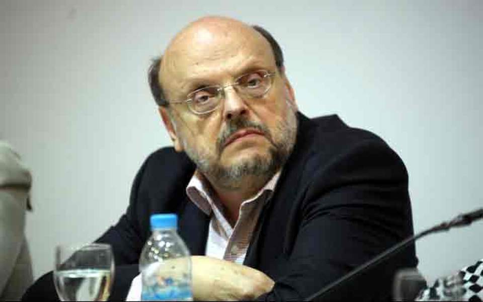 Antonaros, ex conservative gov’t spokesman, ejected from ND