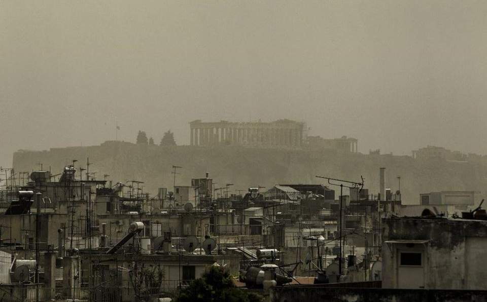 African dust clouds to settle over Greece until Saturday