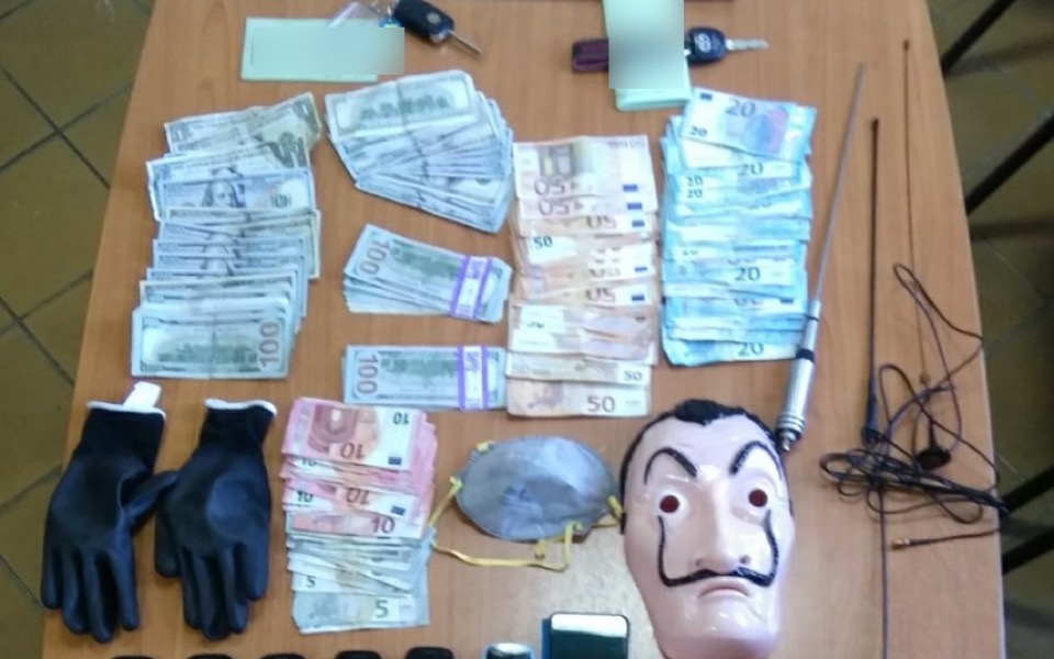 Suspected burglary gang arrested in Agrinio, western Greece