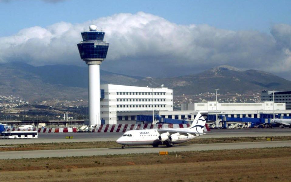 Man with over 200 knives arrested at Athens airport