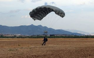 Parachutist dies during training