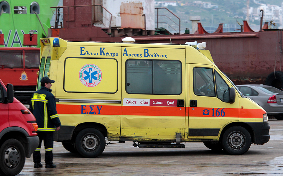 Greek health authorities seek EU funds to bolster ambulance fleet