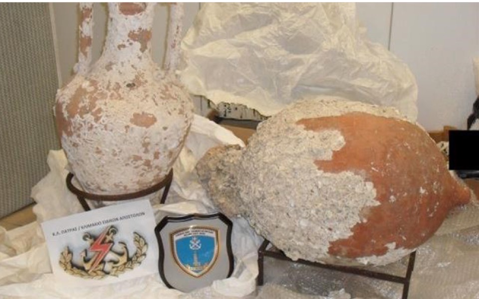 Trucker nabbed smuggling antiquities from Patra port