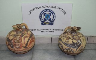 Santorini museum guard arrested over stolen artifacts