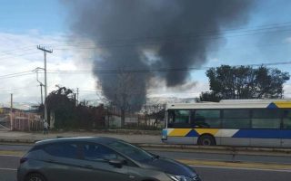 Fire breaks out at paint factory in Aspropyrgos