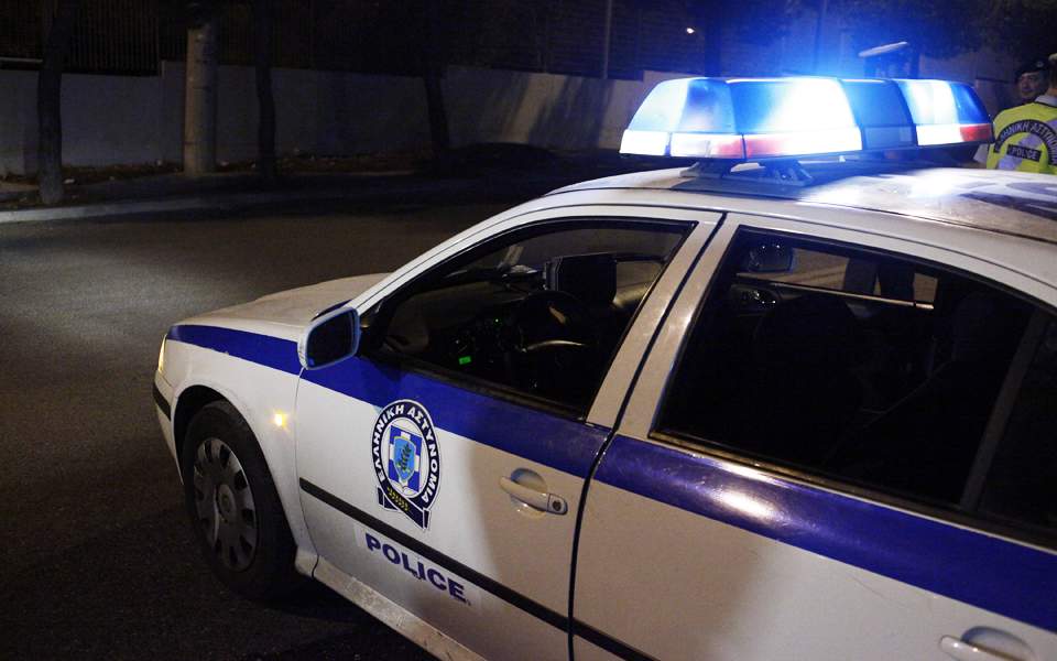 Five arrested after police chase in Koropi