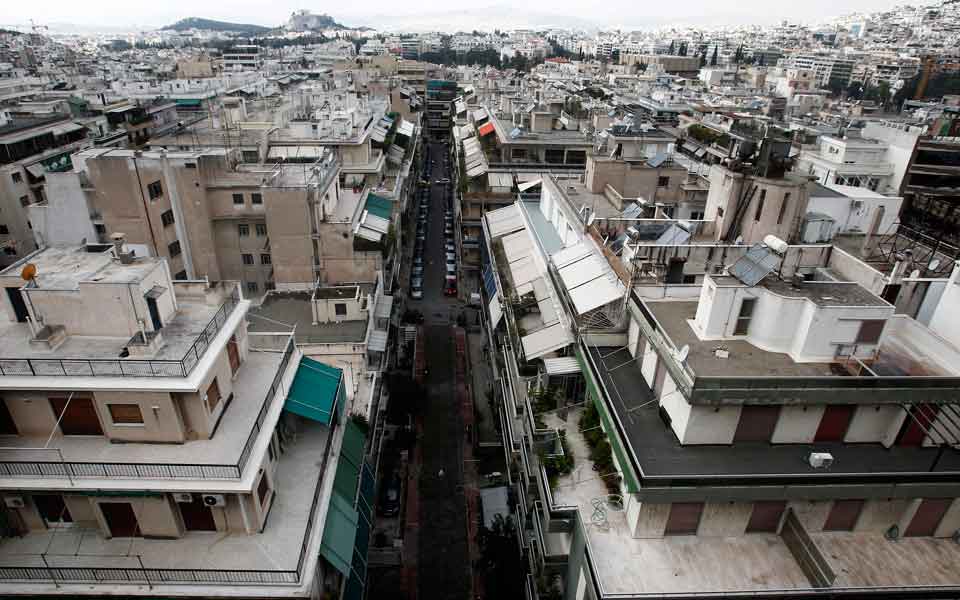 Housing costs take a huge bite out of Greek incomes