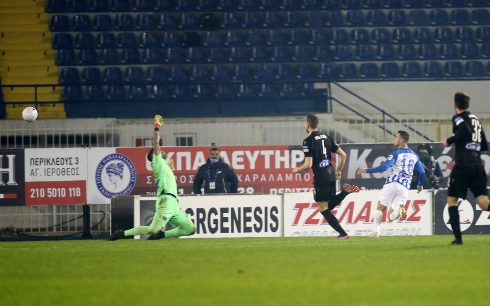 Atromitos comes from behind to shock PAOK