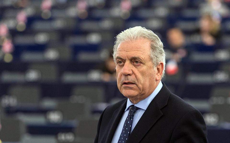 Avramopoulos: Refusal by some EU states to take in asylum-seekers ‘unacceptable’