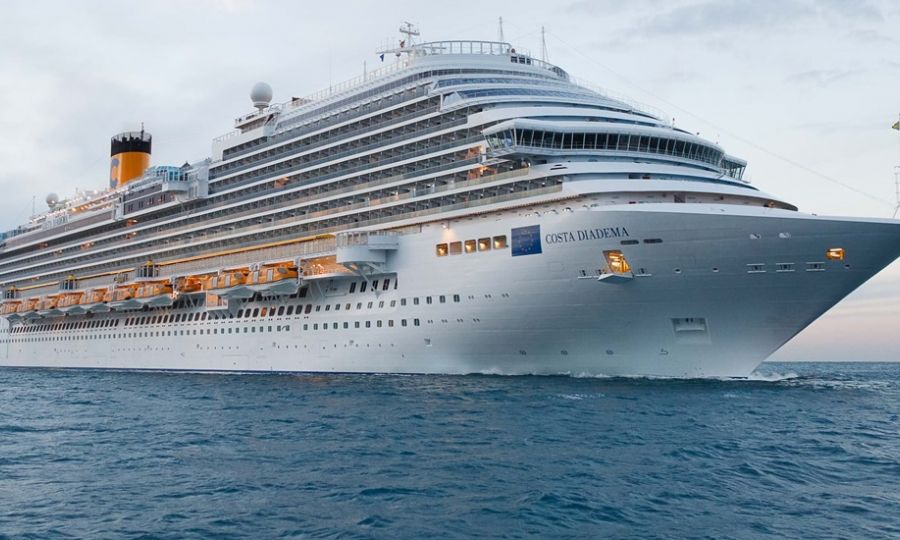 Cruise ship crew with suspicious symptoms taken to Limassol hospital